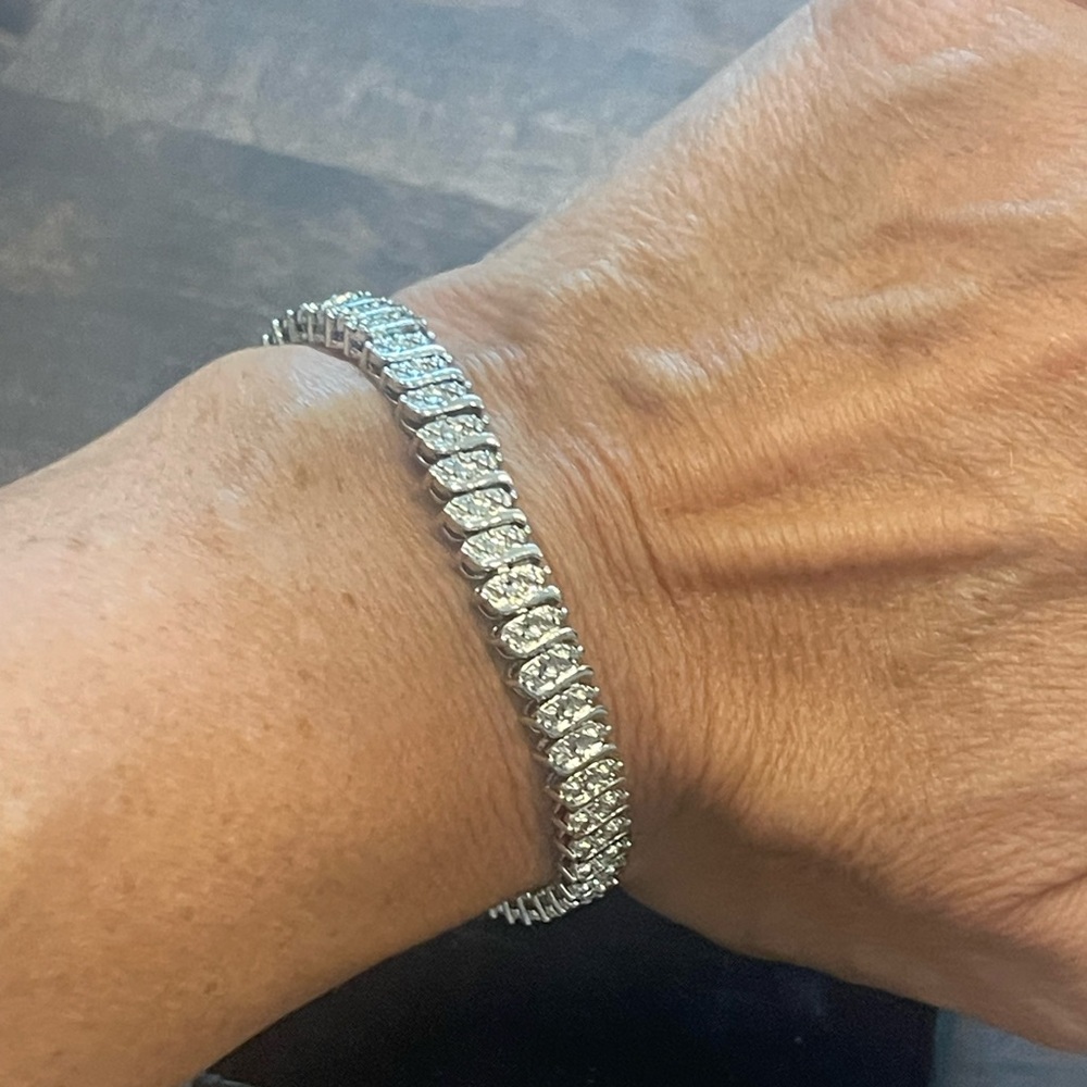 Elegant Silver Bracelet